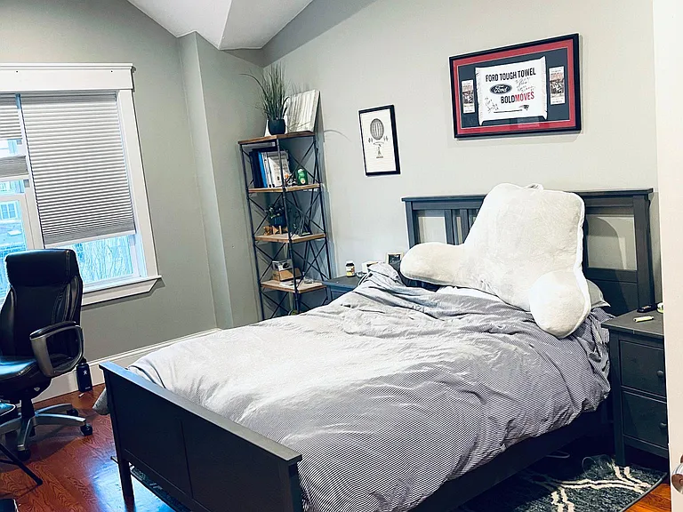 181 Gold St #3 — Photo 4