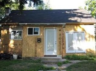 3005 Gabriel Ave, Zion, IL 60099