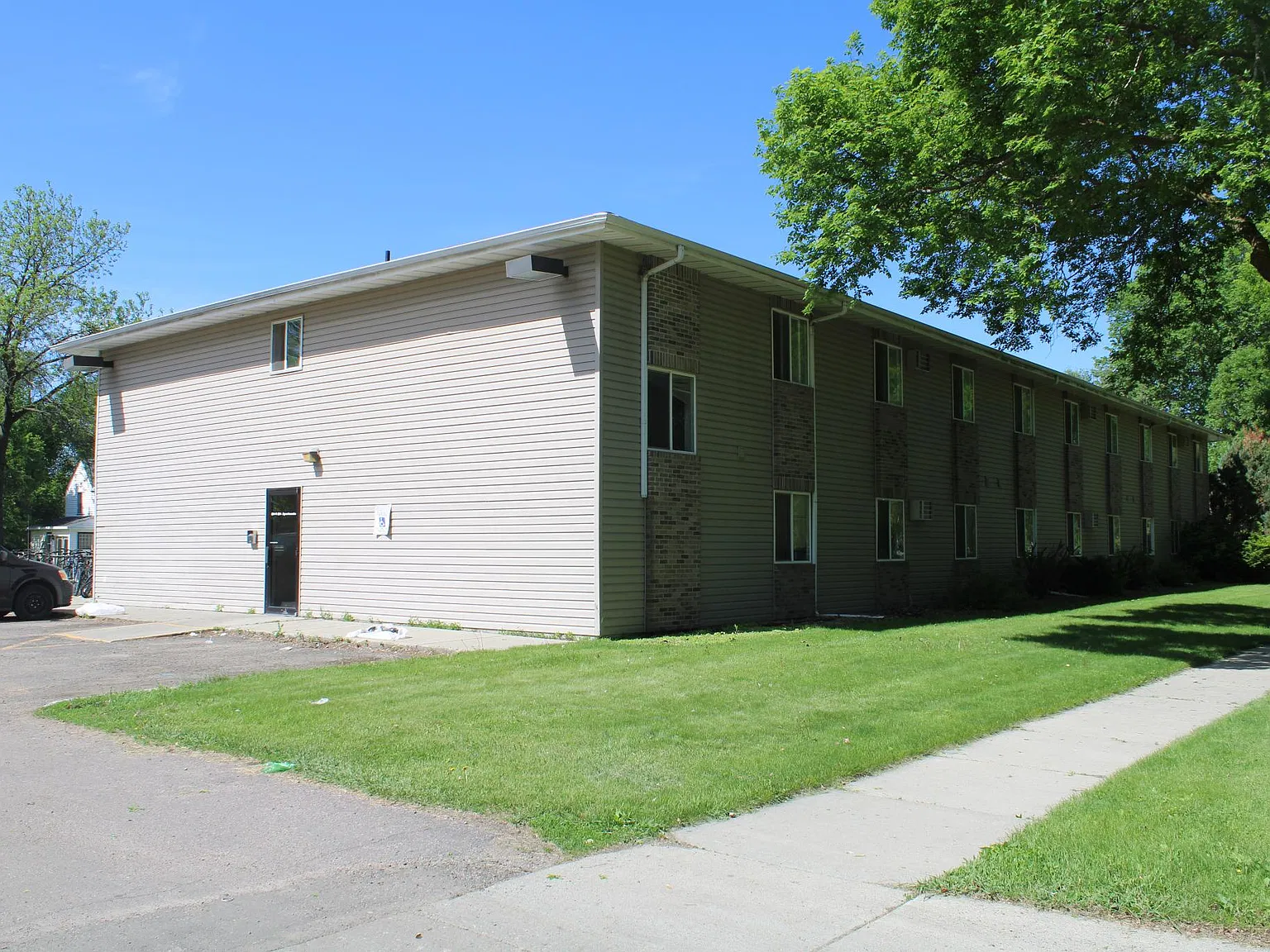 2 bed, 800 sqft, $800 — Photo 3