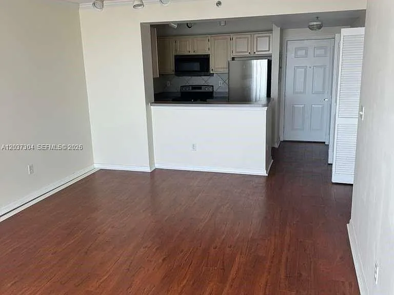 2665 SW 37th Ave #611 — Photo 6