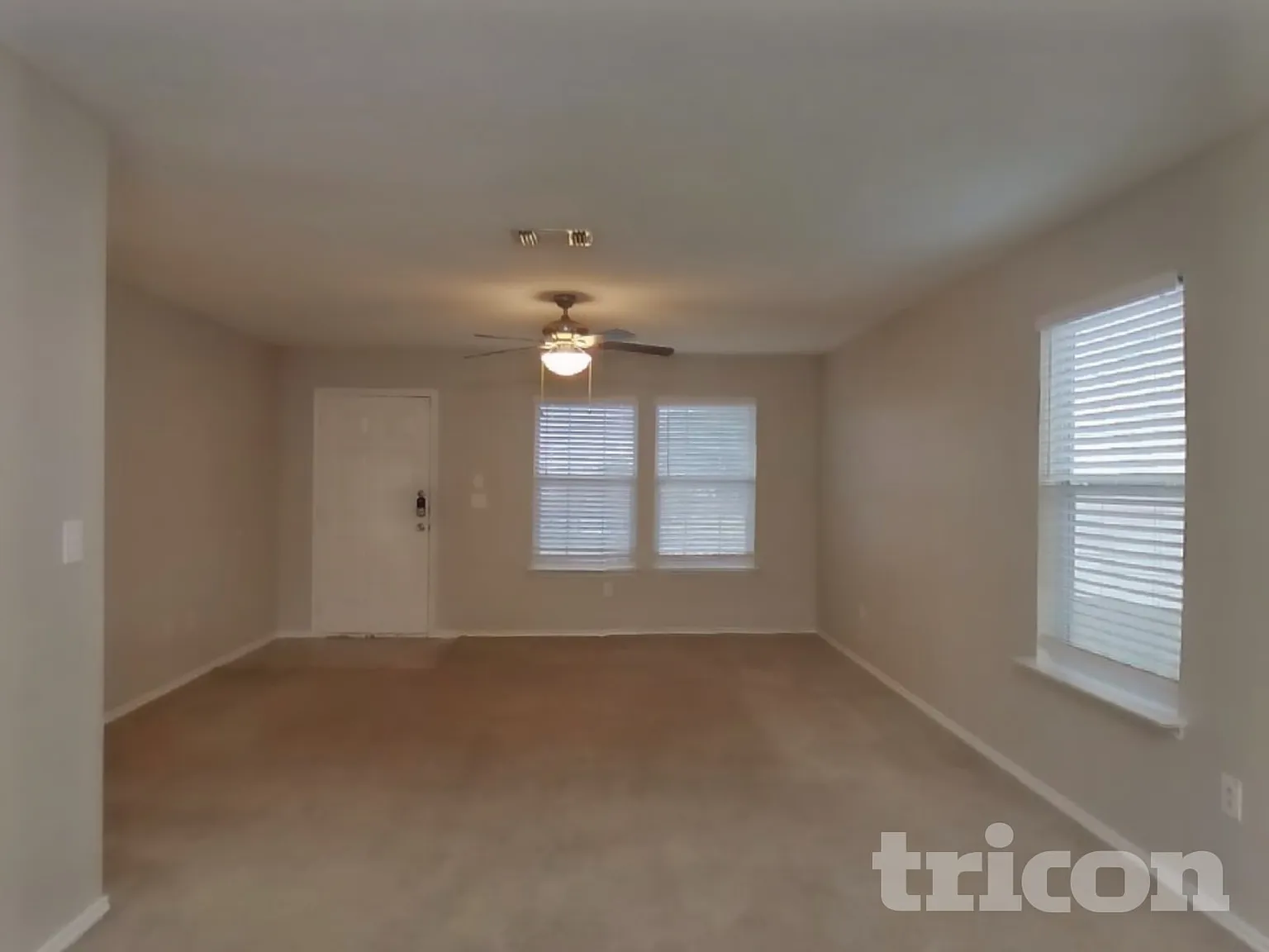 9163 Dublin Spring San Antonio TX — Photo 3