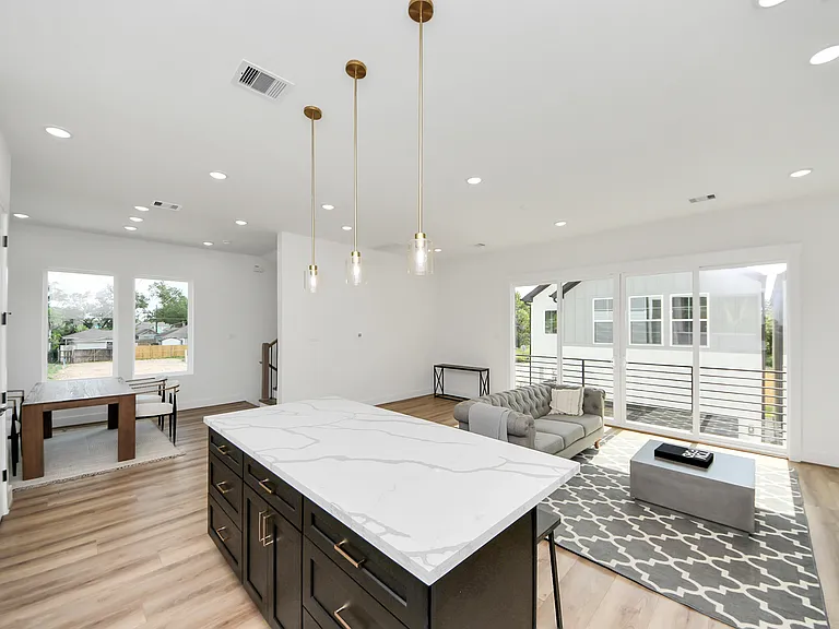 Harrington St — Photo 10
