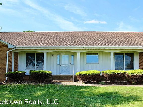 2nd image of 3635 Green Acres Ln