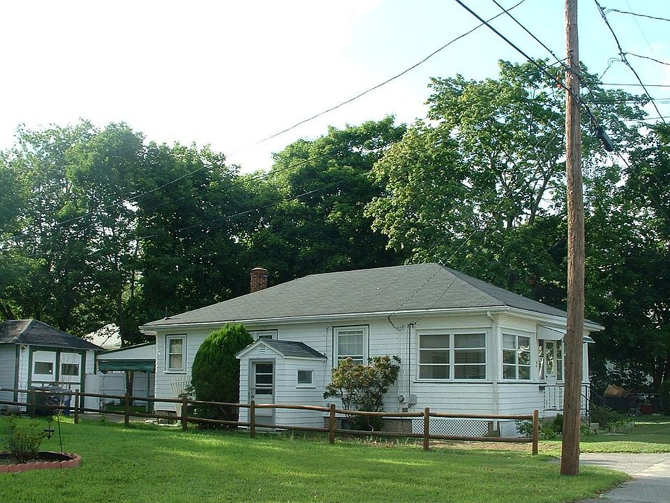 1st image of 41 Willard St