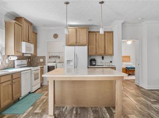 231 Mulberry Ln, Bracey, VA 23919