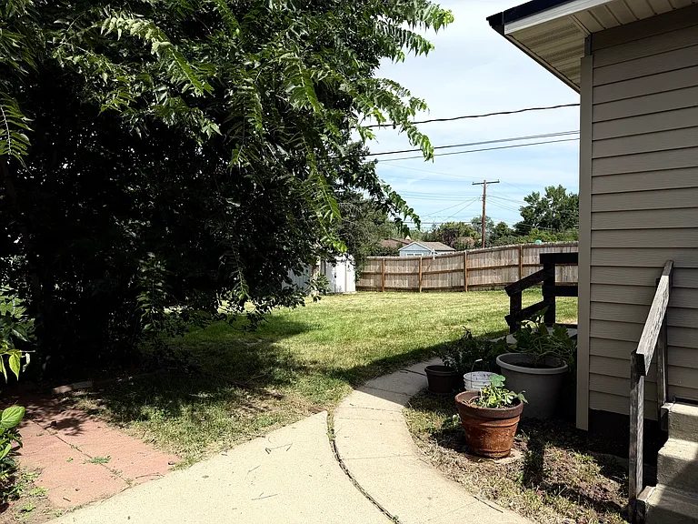 2408 Judy Ave — Photo 20