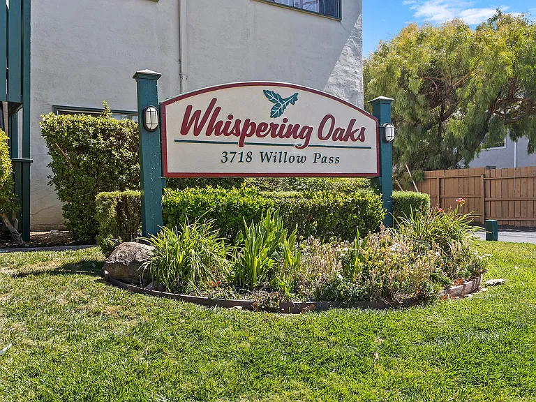Whispering Oaks Apartments — Photo 10