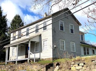 1372 Saint Johns Rd, Drums, PA 18222