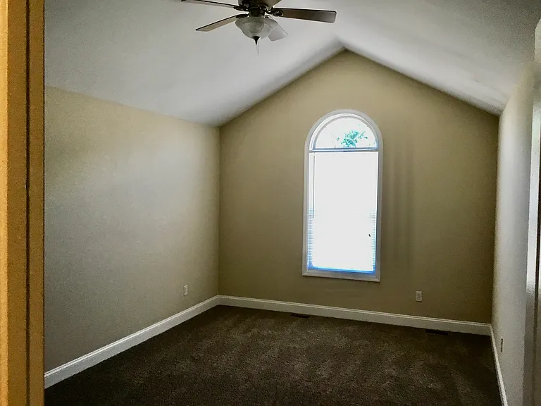 546 Hampton Way #1 — Photo 2