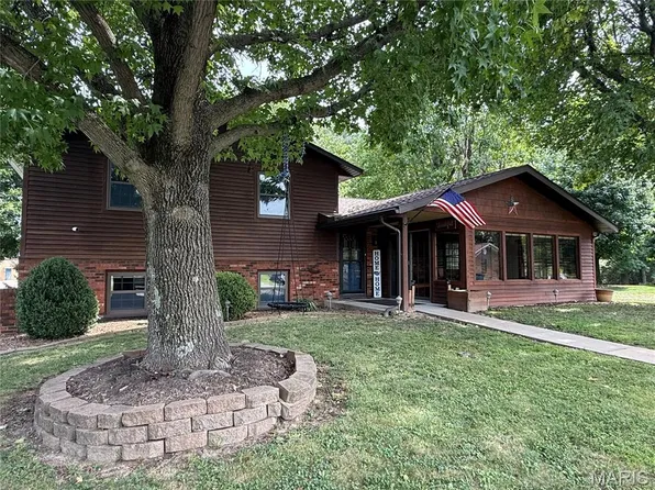 806 Charles Ct, Steeleville, IL 62288