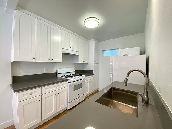 4th image of 2034 E 4th St #B