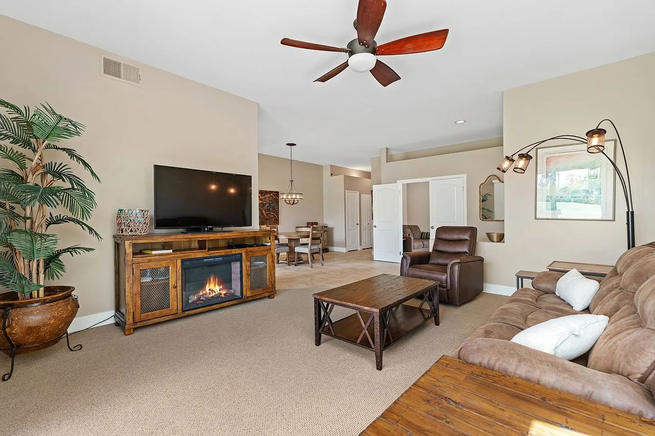 3 bed, 1620 sqft, $3,300 — Photo 3