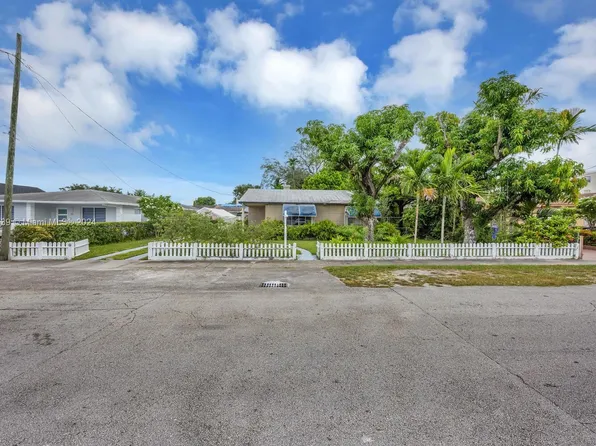 33 NW 59th Ave, Miami, FL 33126