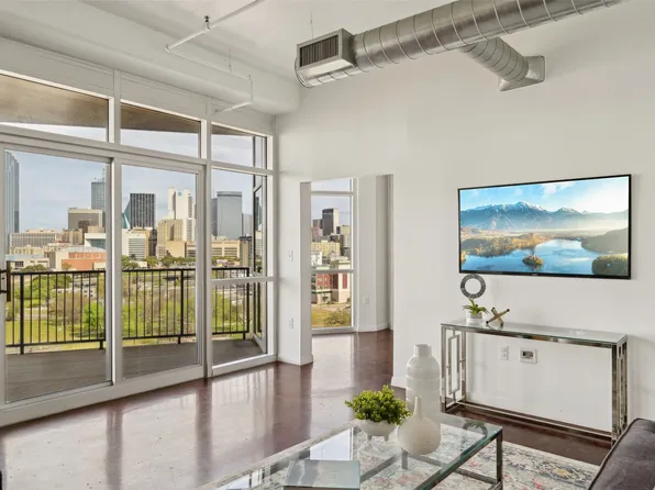 1001 Belleview St #806, Dallas, TX 75215