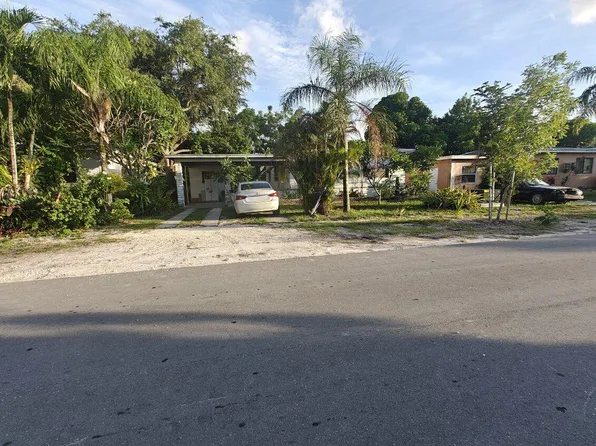 266 NE 162nd St, Miami, FL 33162