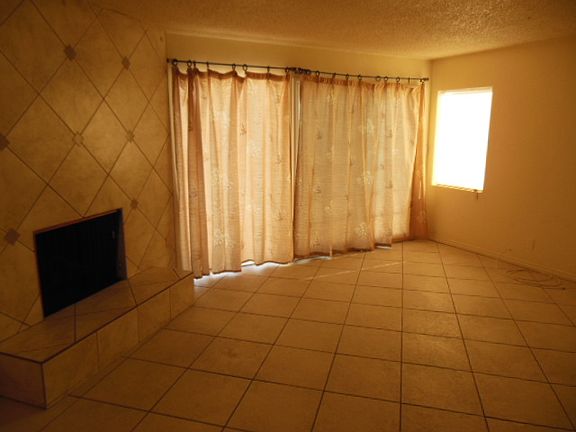 4th image of 4312 San Joaquin Ave