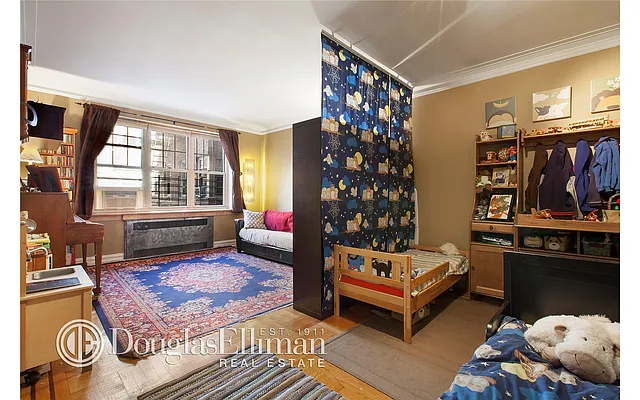 Sold by Douglas Elliman | media 15