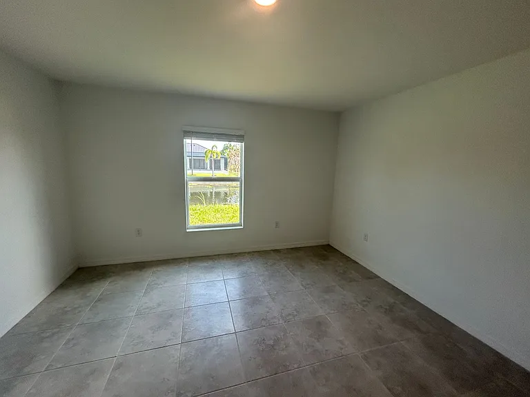 2825 NW 25th Ln — Photo 23