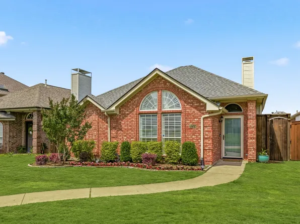 2215 Dallas Dr, Carrollton, TX 75006