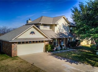 106 Meadow Ridge Dr, Venus, TX 76084