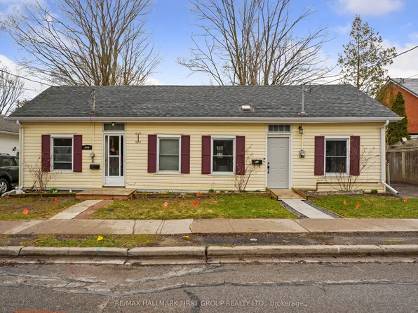 387/389 John St, Cobourg, ON K9A 3T5