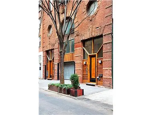 Sold by Douglas Elliman | media 15