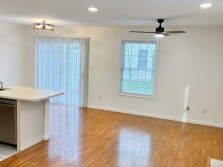 3590 S Oaklawn Cir — Photo 4