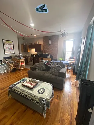 Rented by Fifth & Forever LLC | media 24