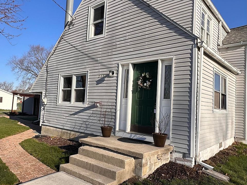 1st image of 2400 Hollybrook Dr
