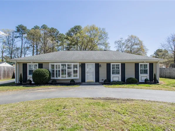 120 Huntington Rd, Colonial Heights, VA 23834
