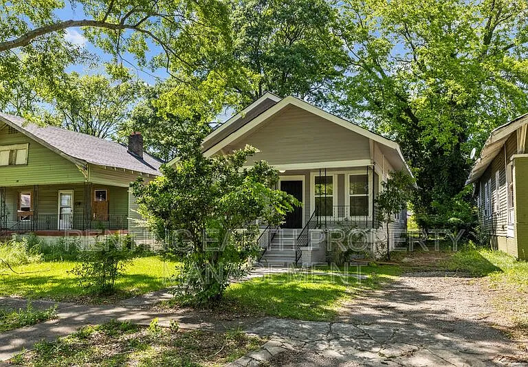 608 Fulton Ave SW — Photo 4
