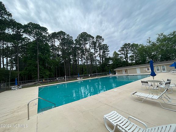 2nd image of 174 Woodyard Drive NW