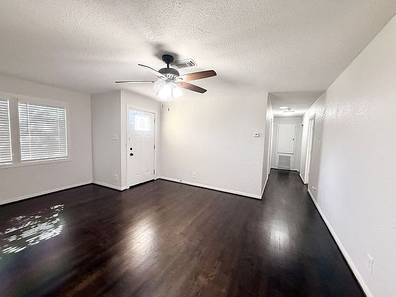 3rd image of 1511 Avenue E