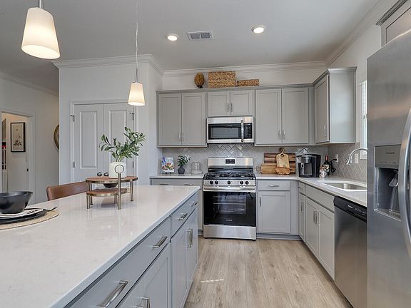 7th image of this home