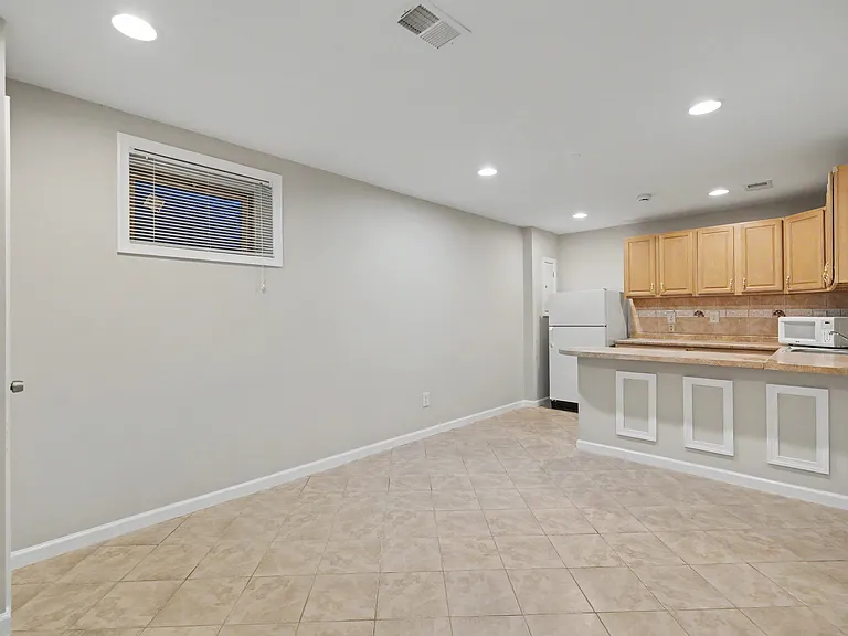 9625 Lindenbrook St — Photo 17