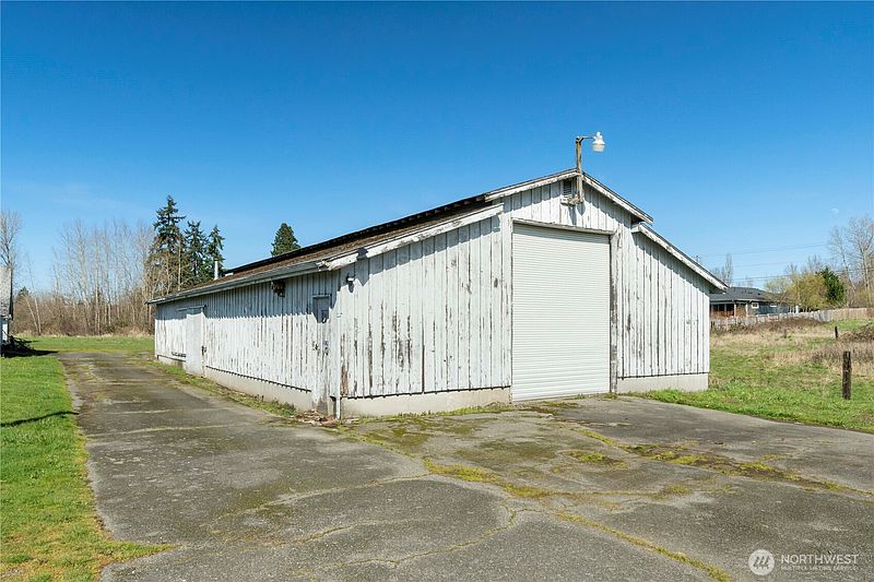 4th image of 917 85th Street E