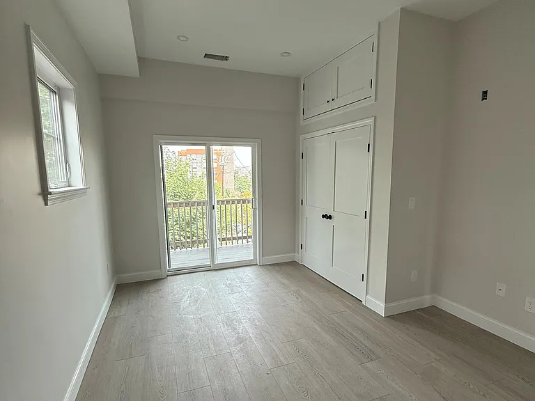 131 Boston St #3 — Photo 6