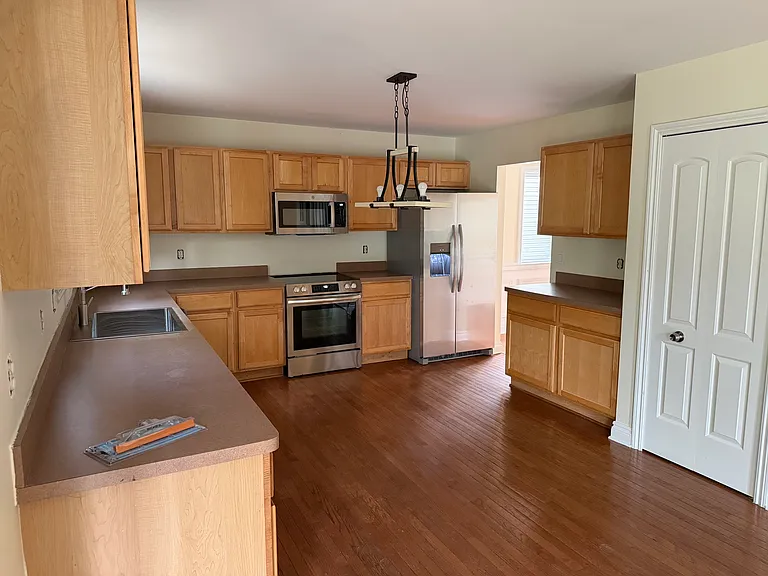 7137 Cambridge Dr — Photo 8