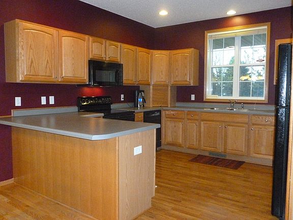 4th image of 847 Woodduck Dr