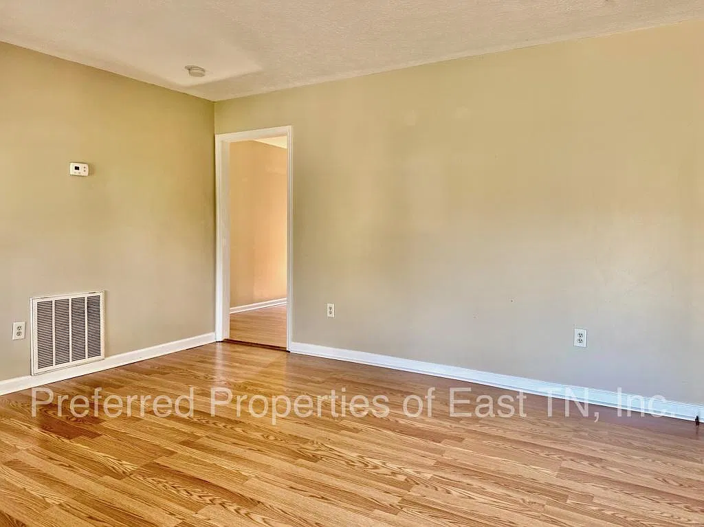 2882 Blue Ridge Drive — Photo 3