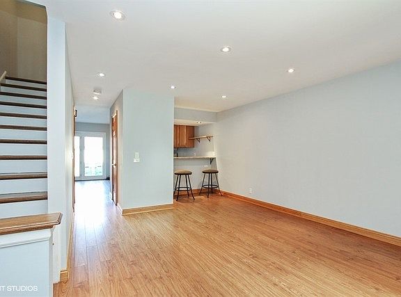 5th image of 622 Dove Ct #622