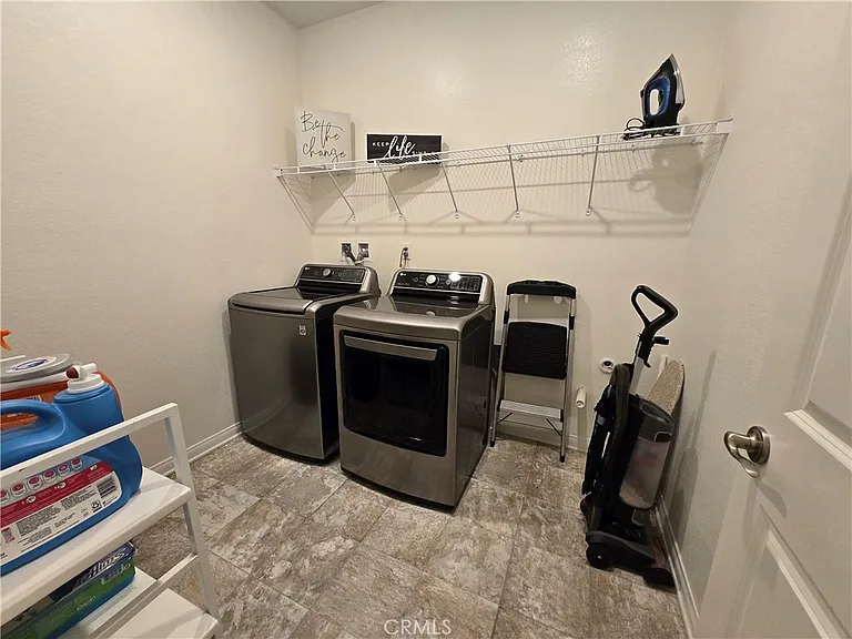 7900 Raincross Ct — Photo 8