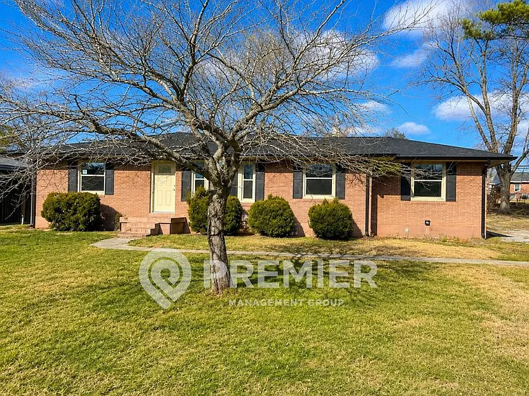 302 Malvin St — Photo 1