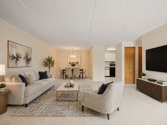 5th image of 100 High St APT 206