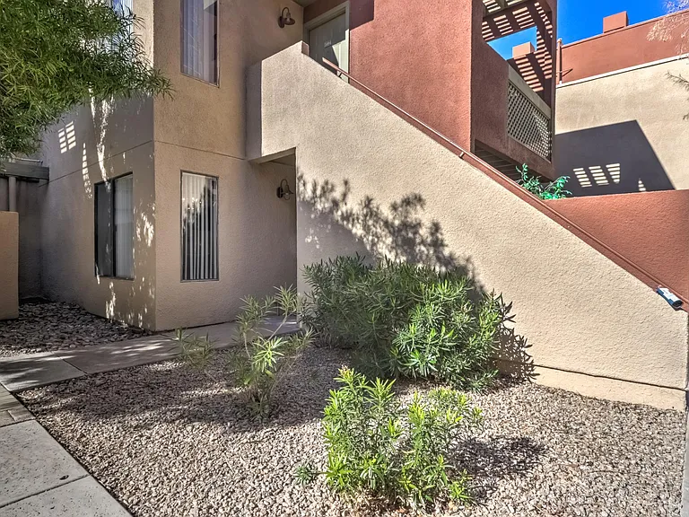 3600 N Hayden Rd #3612 — Photo 2