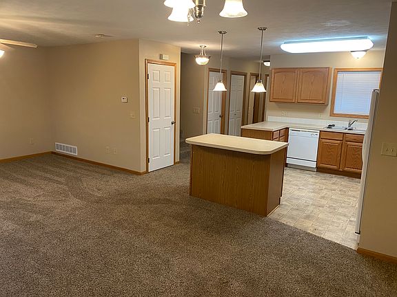 3rd image of 3552 McLaughlin Dr