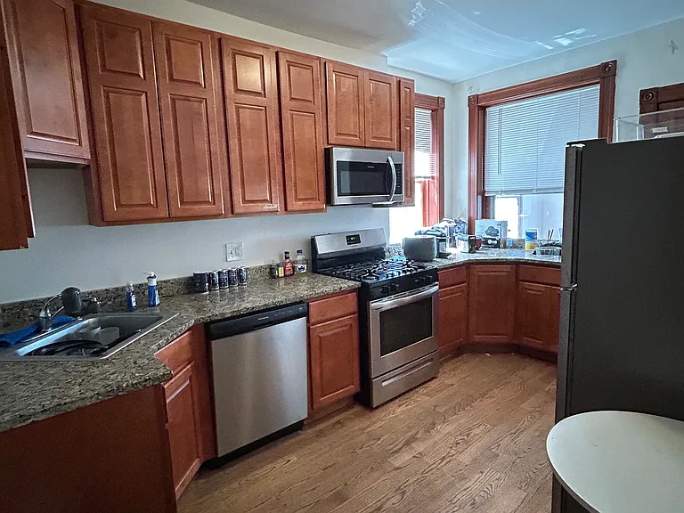 1920 Maple Ave #1 — Photo 5