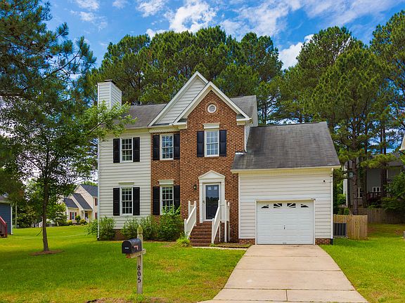 3rd image of 805 Penncross Dr