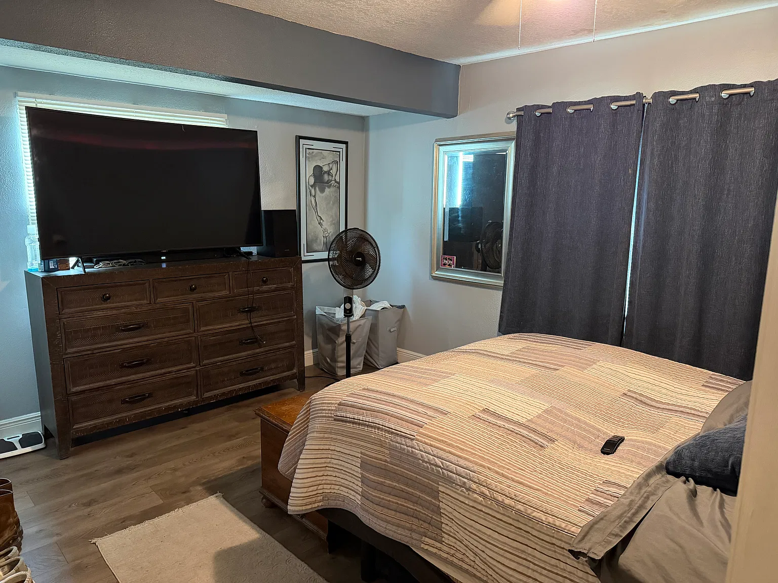 3 bed, 1100 sqft, $2,200 — Photo 4