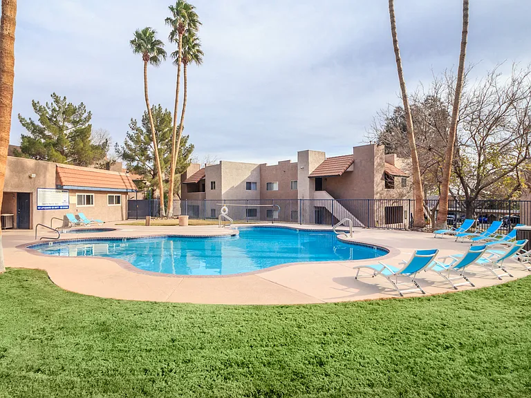 Desert Bay Apartments — Photo 12
